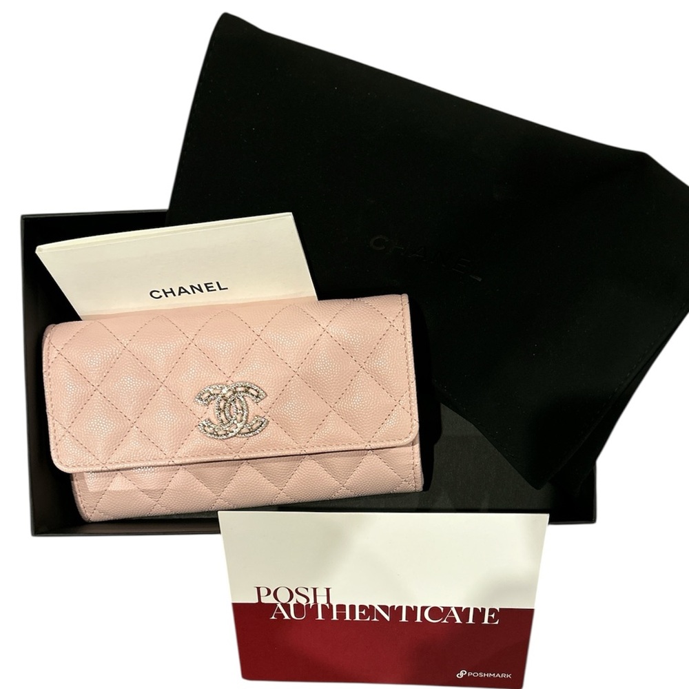 RARE PRISTINE CHANEL. • Caviar Quilted CRYSTAL CC Wallet. So Beautiful!!🔥💕 - Picture 14 of 14